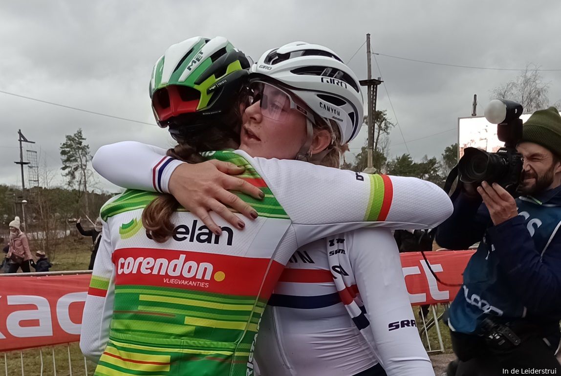 Bäckstedt was in tears after drama-filled day in Namur, but found support in cyclo-cross friend: "Manon is always there for me"